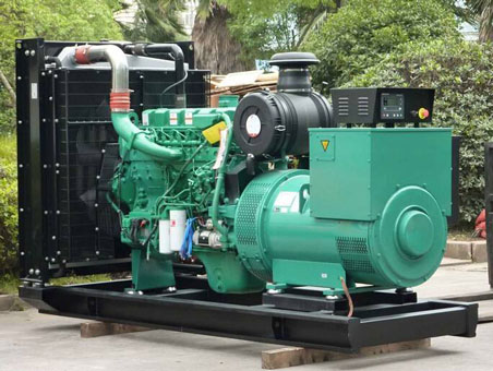 东路镇710kw康明斯柴油发电机组
