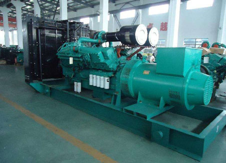 东路镇800kw康明斯柴油发电机组