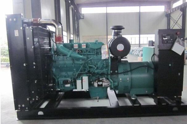 东路镇全新常柴300kw大型柴油发电机组